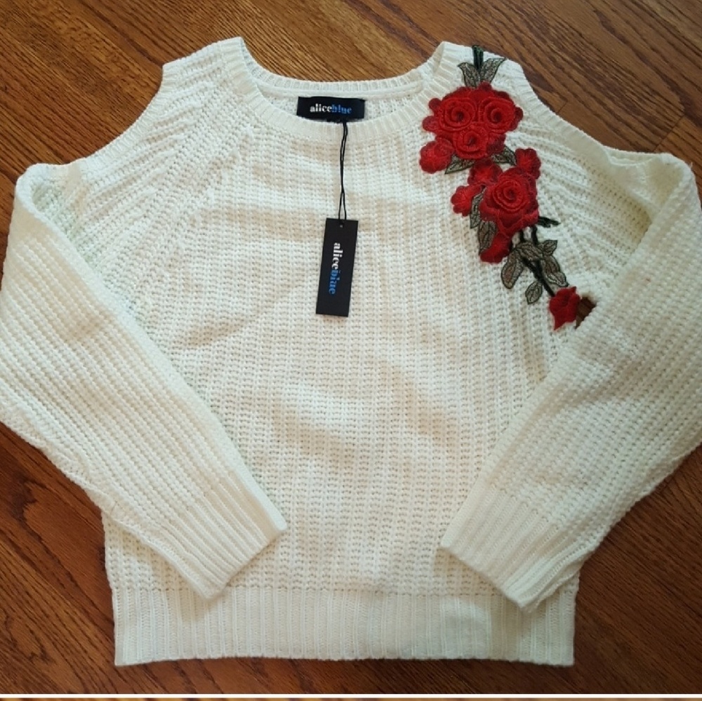 NWT Stitch Fix Alice Blue Embroidery Cold Shoulder